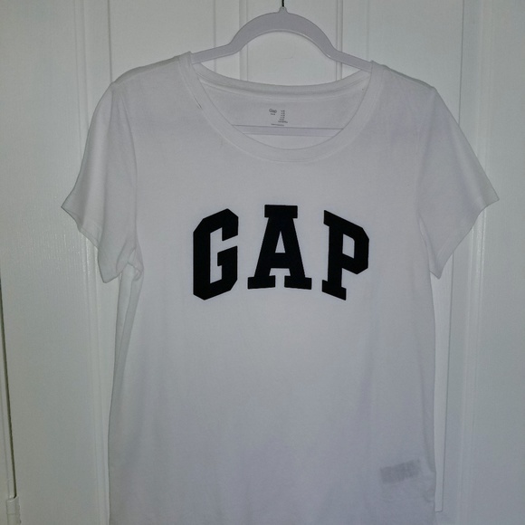 Gap Tops Logo T Shirt Nwot Poshmark